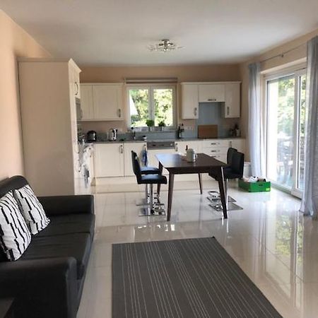 Velden View Ferienwohnung Mit Grosser Sonnenterrasse Und See- Und Karawankenblick Velden am Wörthersee Zewnętrze zdjęcie
