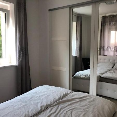 Velden View Ferienwohnung Mit Grosser Sonnenterrasse Und See- Und Karawankenblick Velden am Wörthersee Zewnętrze zdjęcie