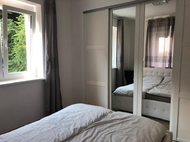 Velden View Ferienwohnung Mit Grosser Sonnenterrasse Und See- Und Karawankenblick Velden am Wörthersee Zewnętrze zdjęcie