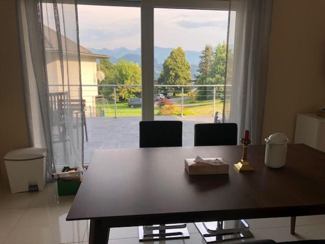Velden View Ferienwohnung Mit Grosser Sonnenterrasse Und See- Und Karawankenblick Velden am Wörthersee Zewnętrze zdjęcie