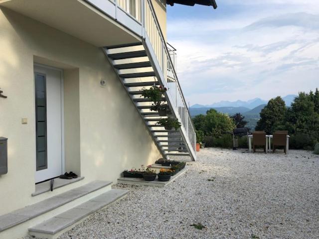 Velden View Ferienwohnung Mit Grosser Sonnenterrasse Und See- Und Karawankenblick Velden am Wörthersee Zewnętrze zdjęcie